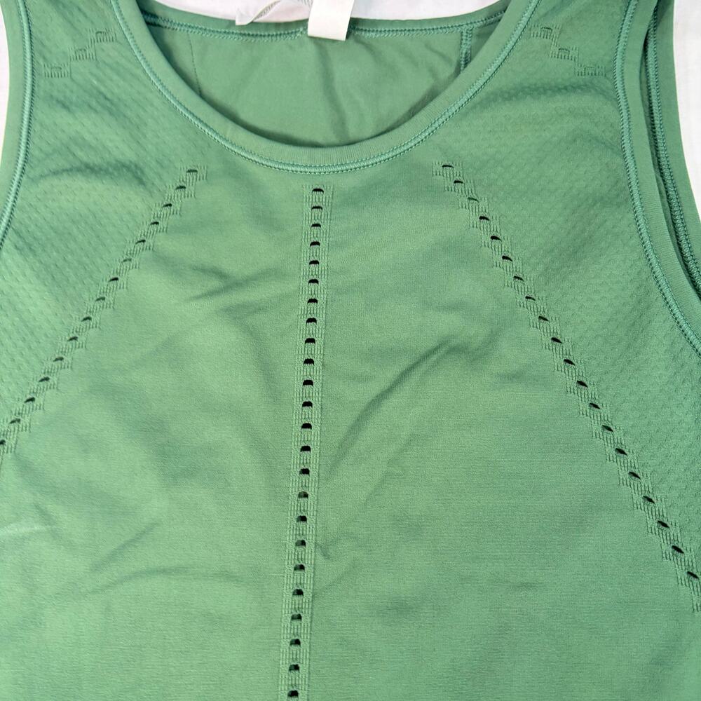 Athleta womens green Foothill tank top, pointelle details. Split back. Size XS - Picture 7 of 7